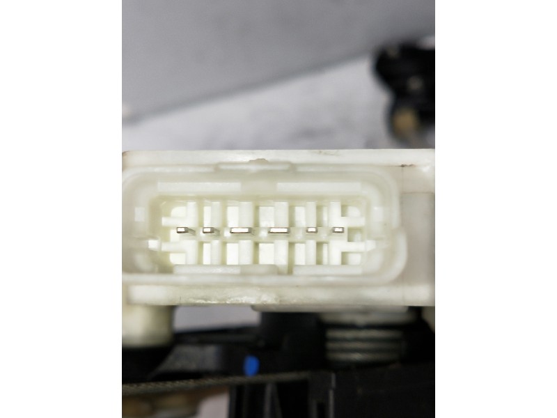 Recambio de elevalunas delantero derecho para citroen c4 picasso referencia OEM IAM 9675924680  5P