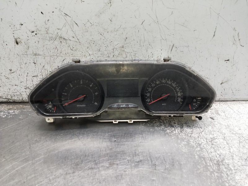 Recambio de cuadro instrumentos para peugeot 208 referencia OEM IAM 9805400080J  