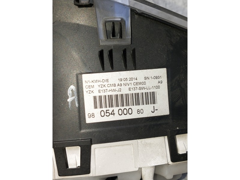 Recambio de cuadro instrumentos para peugeot 208 referencia OEM IAM 9805400080J  