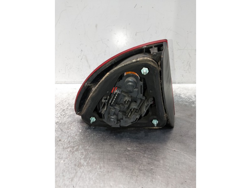 Recambio de piloto trasero derecho para seat leon (1m1) referencia OEM IAM   