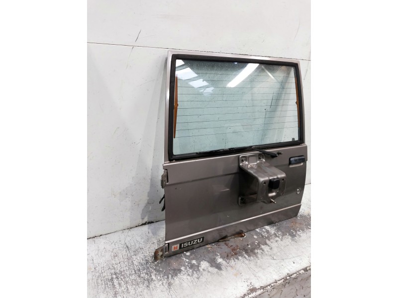 Recambio de puerta trasera izquierda para isuzu trooper referencia OEM IAM  PORTON 6P