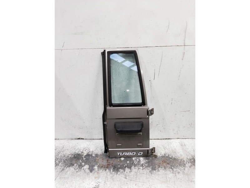 Recambio de puerta trasera derecha para isuzu trooper referencia OEM IAM  PORTON 6P