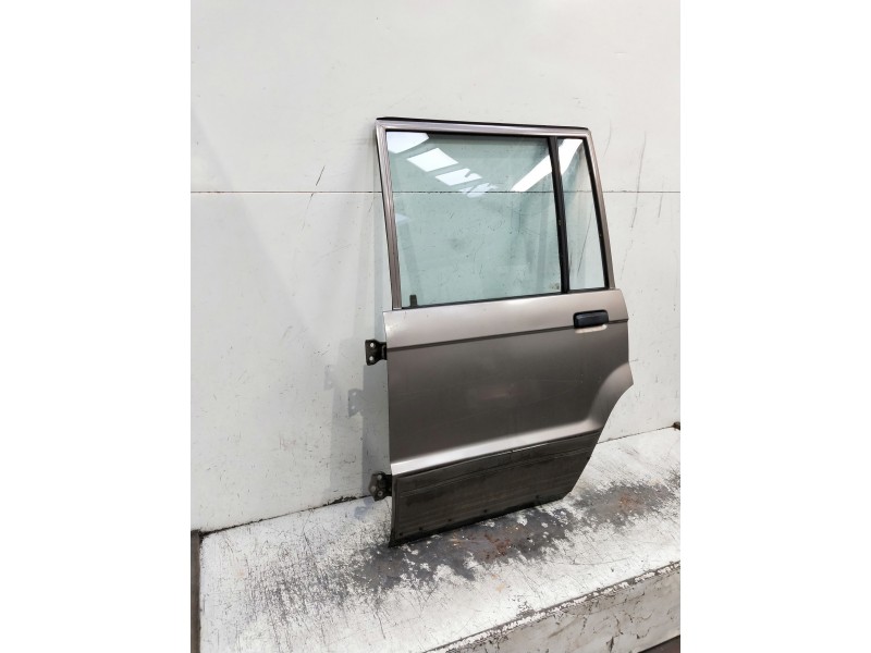 Recambio de puerta trasera izquierda para isuzu trooper referencia OEM IAM   6P