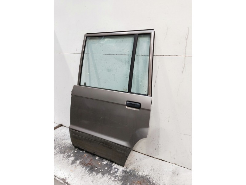 Recambio de puerta trasera izquierda para isuzu trooper referencia OEM IAM   6P