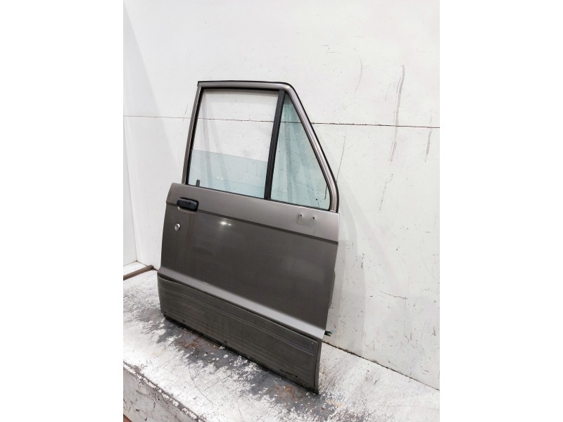 Recambio de puerta delantera derecha para isuzu trooper referencia OEM IAM   6P