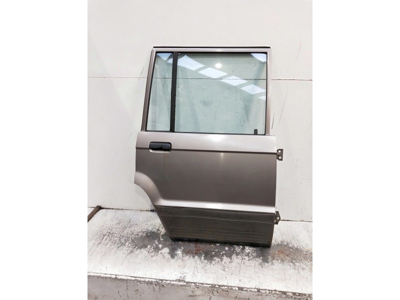 Recambio de puerta trasera derecha para isuzu trooper referencia OEM IAM   6P