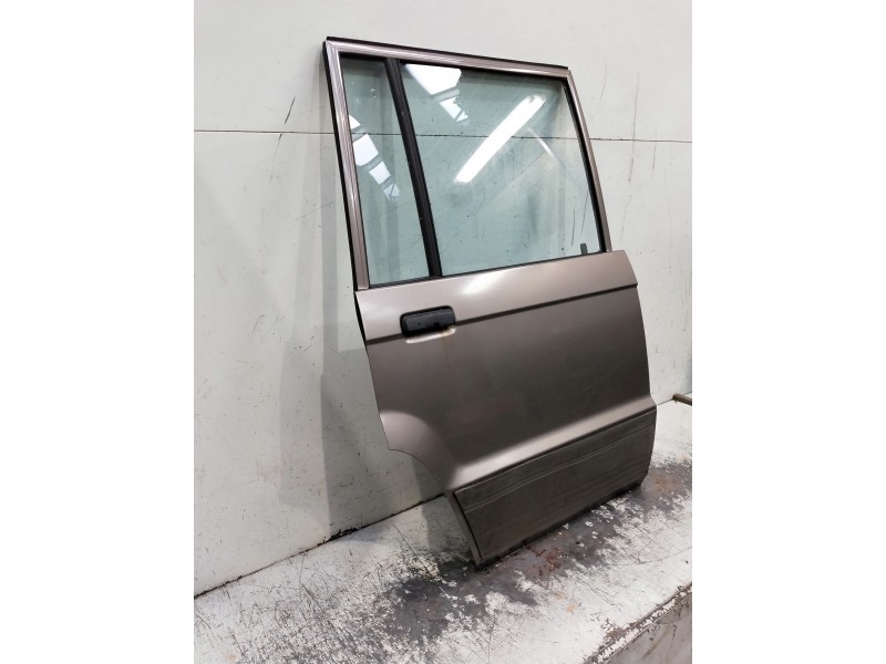 Recambio de puerta trasera derecha para isuzu trooper referencia OEM IAM   6P