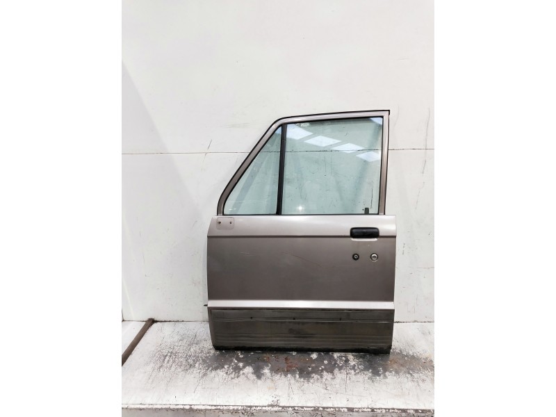 Recambio de puerta delantera izquierda para isuzu trooper referencia OEM IAM   6P