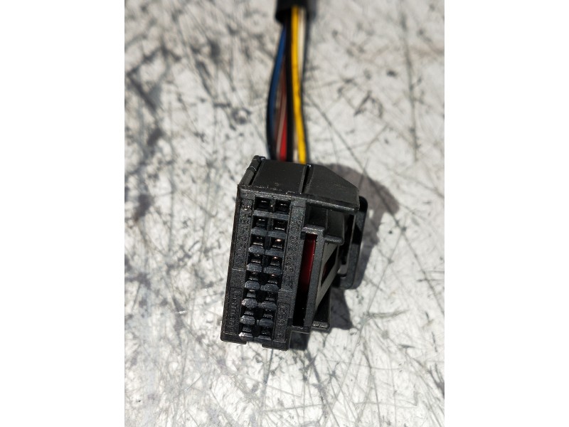 Recambio de retrovisor derecho para volkswagen passat berlina (3c2) referencia OEM IAM ELÉCTRICO 1 ENCHUFE 6 CABLES