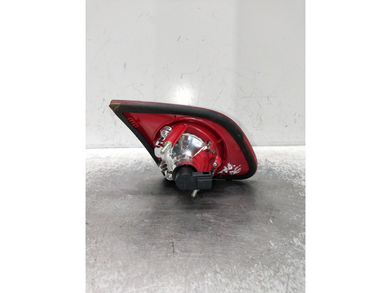 Recambio de piloto trasero derecho interior para volkswagen passat berlina (3c2) referencia OEM IAM   