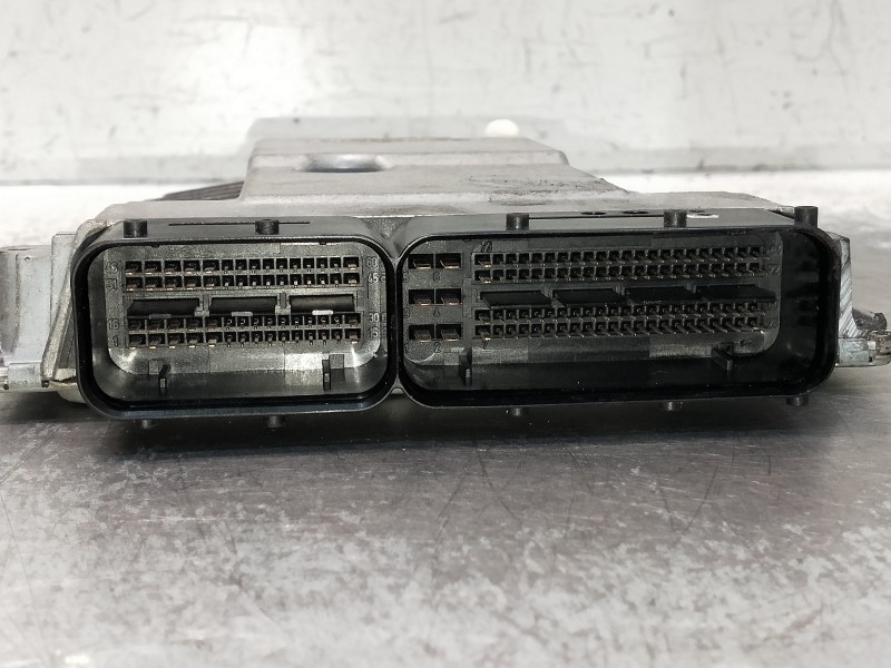 Recambio de centralita motor uce para volkswagen passat berlina (3c2) referencia OEM IAM 03G906018 5WP45500AE SIMENS