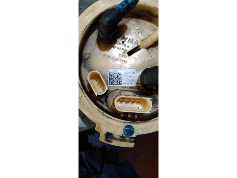 Recambio de bomba combustible para volkswagen golf vii lim. advance bluemotion referencia OEM IAM 28206718  