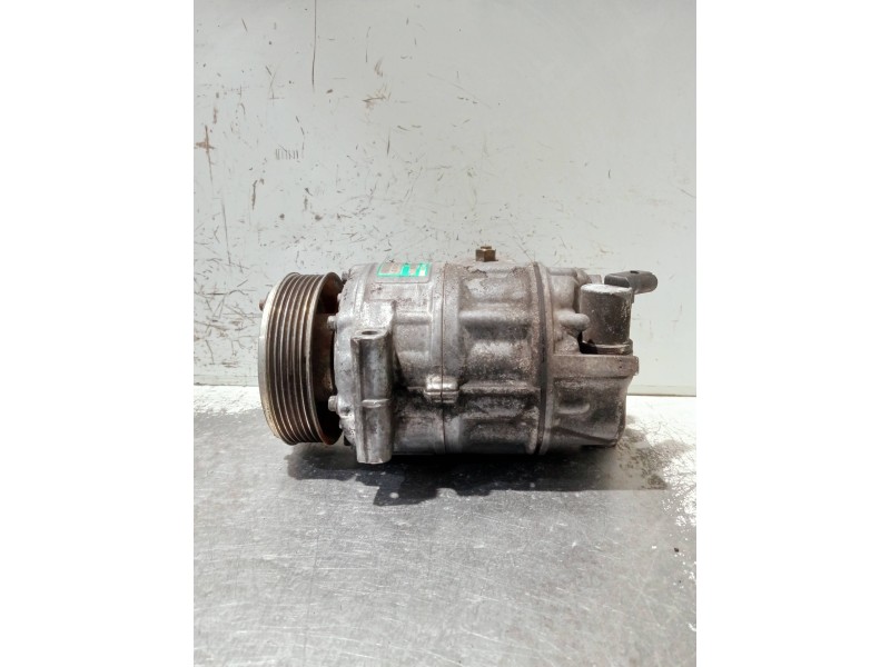 Recambio de compresor aire acondicionado para volkswagen caddy ka/kb (2k) referencia OEM IAM 1K0820803G 8675F 