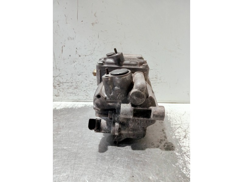 Recambio de compresor aire acondicionado para volkswagen caddy ka/kb (2k) referencia OEM IAM 1K0820803G 8675F 