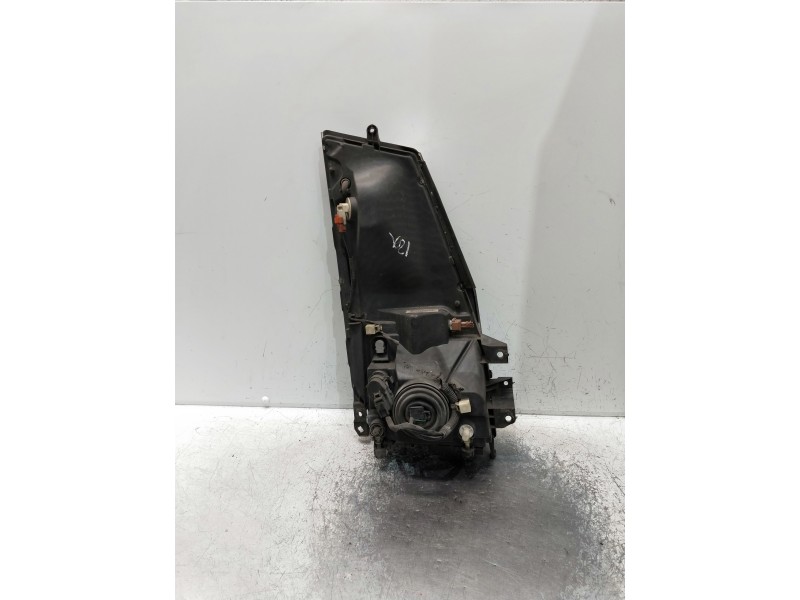 Recambio de faro izquierdo para nissan cabstar 09.06 referencia OEM IAM 89314231 26060MB400 893142310