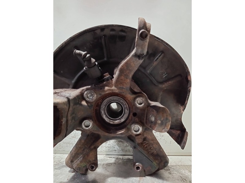 Recambio de mangueta delantera derecha para volkswagen caddy ka/kb (2k) referencia OEM IAM 1K0615312F  