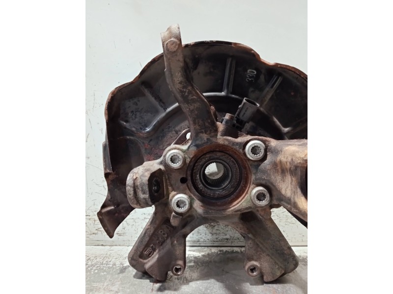 Recambio de mangueta delantera izquierda para volkswagen caddy ka/kb (2k) referencia OEM IAM 1K0615311F  