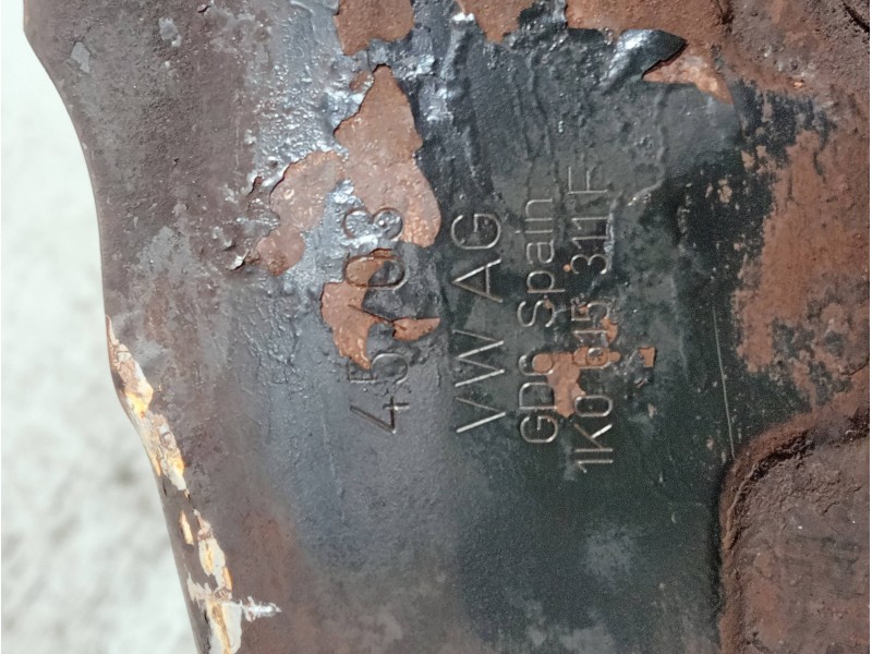 Recambio de mangueta delantera izquierda para volkswagen caddy ka/kb (2k) referencia OEM IAM 1K0615311F  