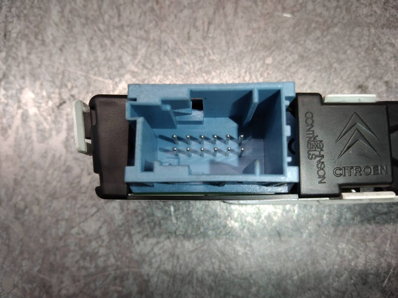 Recambio de pantalla multifuncion para citroen c4 picasso millenium referencia OEM IAM 9666852980  