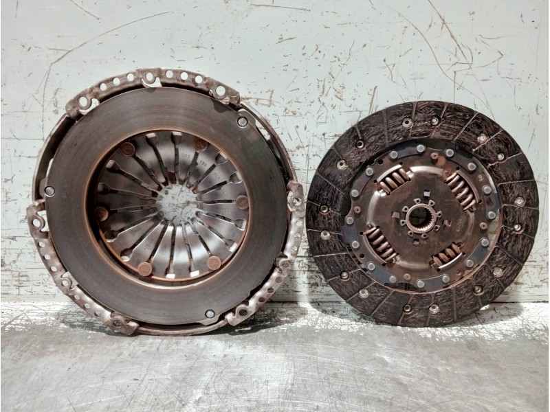 Recambio de kit embrague para volkswagen caddy ka/kb (2k) referencia OEM IAM 3082001168  