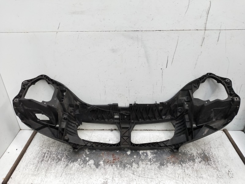 Recambio de panel frontal para renault master ii phase 2 caja cerrada referencia OEM IAM   