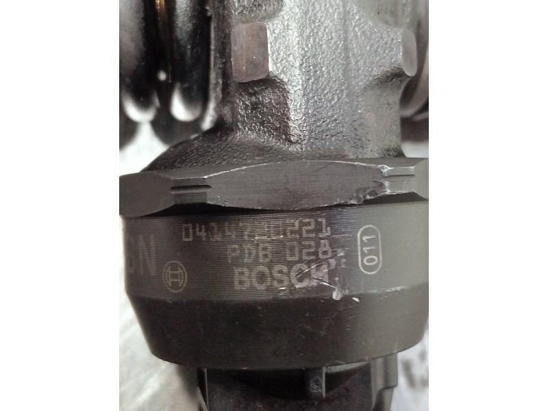Recambio de inyector para volkswagen caddy ka/kb (2k) referencia OEM IAM 038130073AP 0414720221 BOSCH