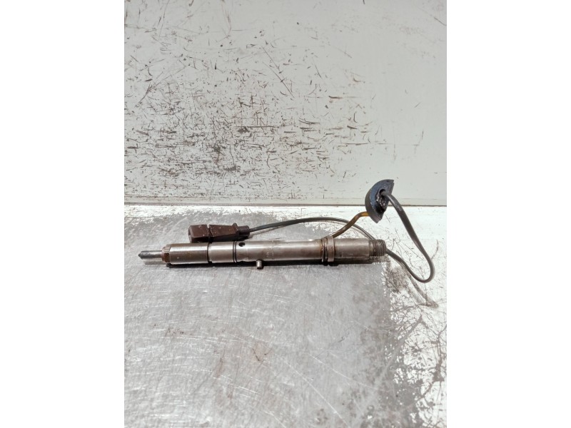 Recambio de inyector para audi a4 avant (8e) referencia OEM IAM 059130202E 0432133803 BOSCH