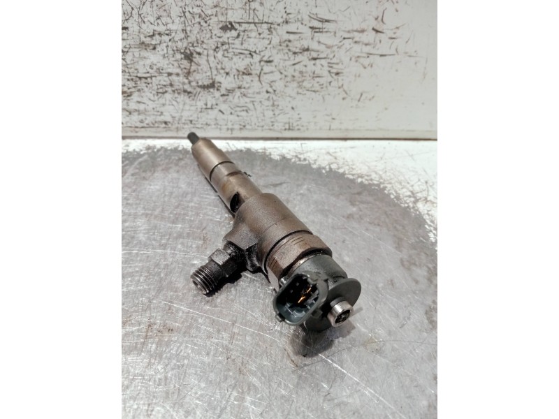Recambio de inyector para peugeot 208 referencia OEM IAM 0445110339 870689 BOSCH