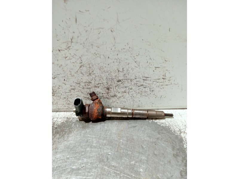 Recambio de inyector para volkswagen caddy furgón/kombi maxi kombi bmt referencia OEM IAM 04L130277AC 0445110469 BOSCH