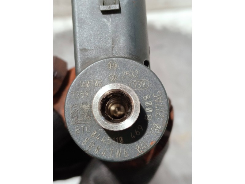 Recambio de inyector para volkswagen caddy furgón/kombi maxi kombi bmt referencia OEM IAM 04L130277AC 0445110469 BOSCH