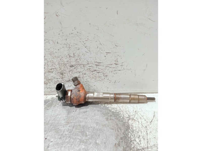 Recambio de inyector para volkswagen caddy furgón/kombi maxi kombi bmt referencia OEM IAM 04L130277AC 0445110469 BOSCH
