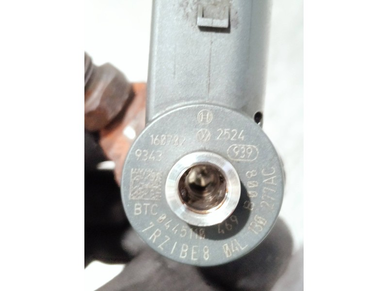 Recambio de inyector para volkswagen caddy furgón/kombi maxi kombi bmt referencia OEM IAM 04L130277AC 0445110469 BOSCH