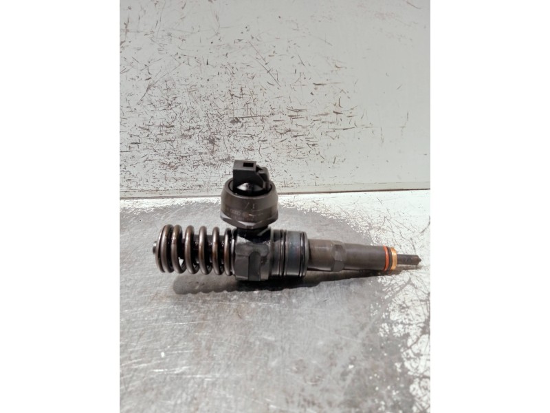 Recambio de inyector para volkswagen caddy ka/kb (2k) referencia OEM IAM 038130073AL 0414720039 BOSCH