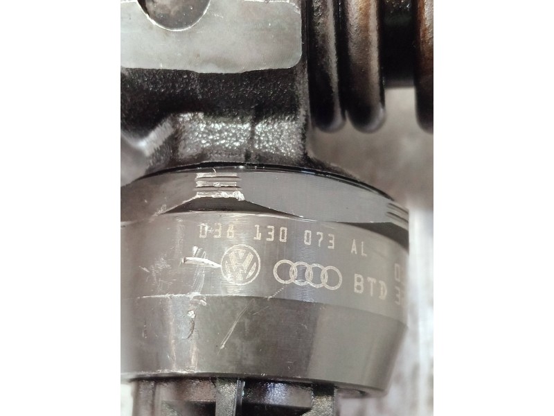 Recambio de inyector para volkswagen caddy ka/kb (2k) referencia OEM IAM 038130073AL 0414720039 BOSCH
