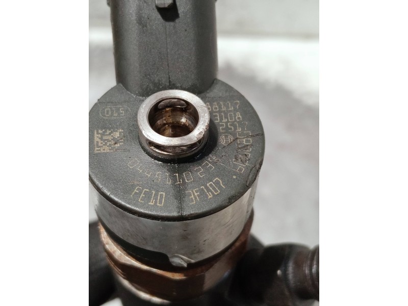 Recambio de inyector para suzuki grand vitara jb (jt) referencia OEM IAM 0445110239 606680 BOSCH