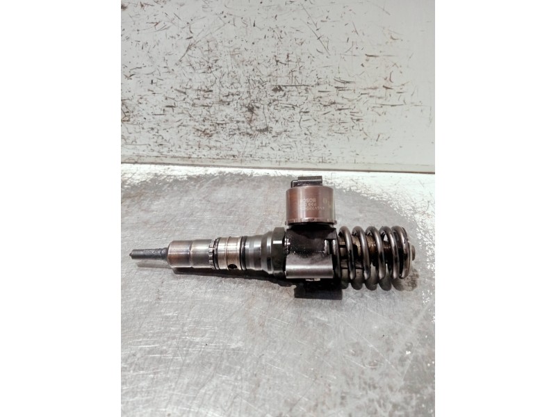 Recambio de inyector para audi a4 avant (8e) referencia OEM IAM 03G130073G 0414720404 BOSCH
