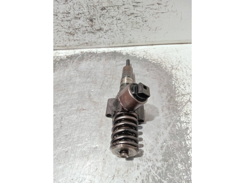 Recambio de inyector para audi a4 avant (8e) referencia OEM IAM 03G130073G 0414720404 BOSCH