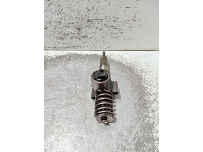 Recambio de inyector para audi a4 avant (8e) referencia OEM IAM 03G130073G 0414720404 BOSCH