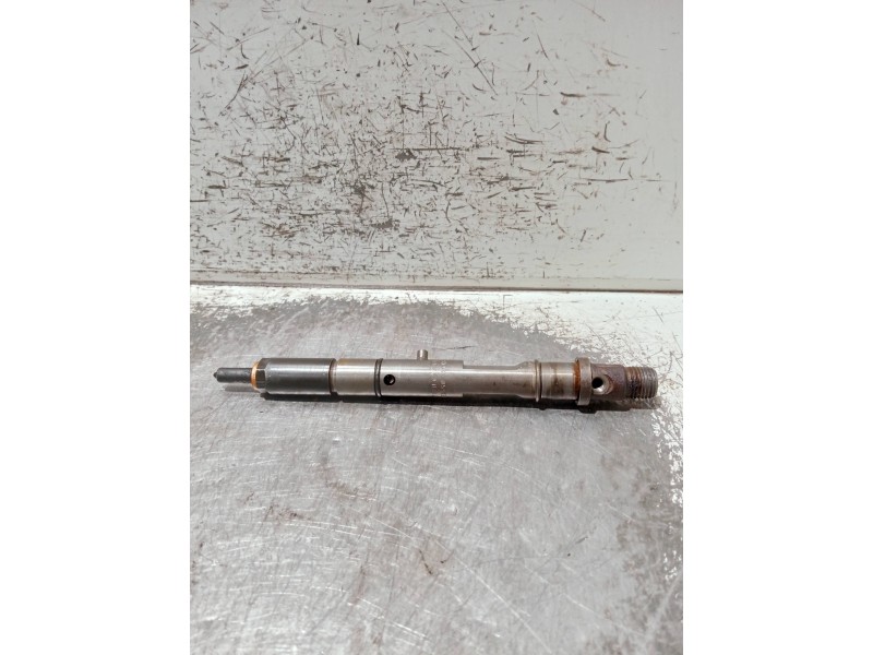 Recambio de inyector para audi a4 avant (8e) referencia OEM IAM 059130201D 0432133805 BOSCH