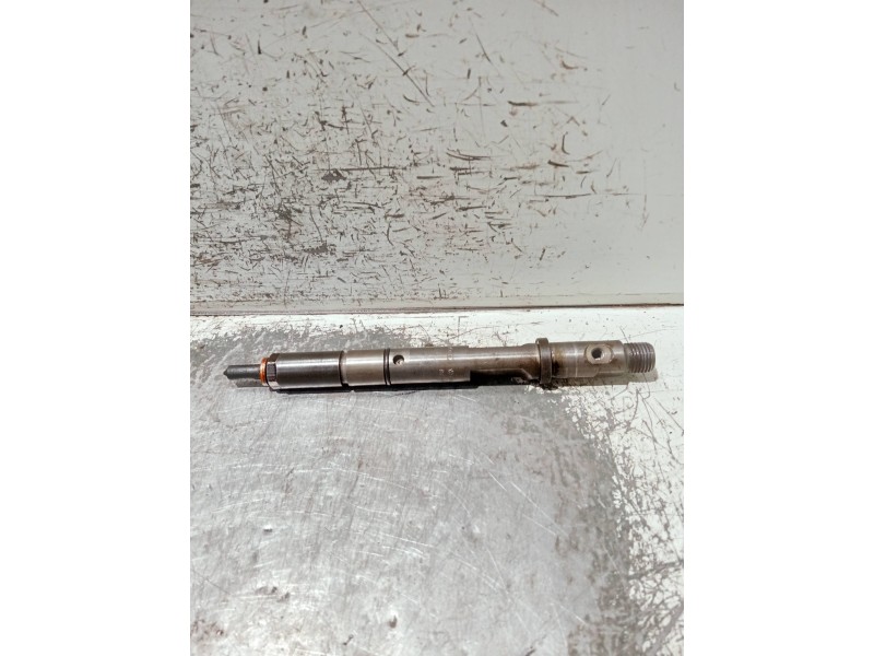 Recambio de inyector para audi a4 avant (8e) referencia OEM IAM 059130201D 0432133805 BOSCH