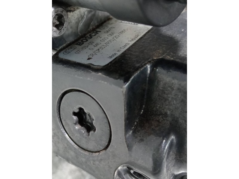 Recambio de bomba inyeccion para jeep cherokee (kj) referencia OEM IAM 0445010084  