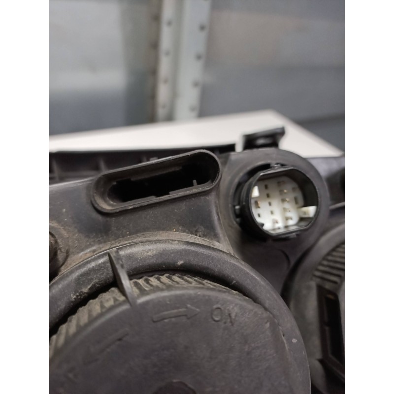 Recambio de faro izquierdo para alfa romeo 159 (140) 2.4 jtdm 20v ti referencia OEM IAM 0060682089  