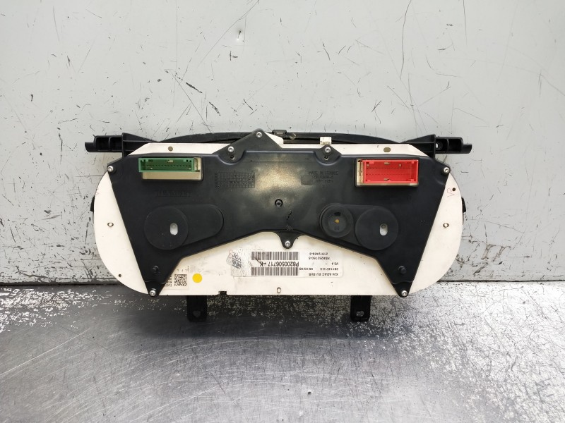 Recambio de cuadro instrumentos para renault master ii phase 2 caja cerrada referencia OEM IAM P8200506717 281145145 