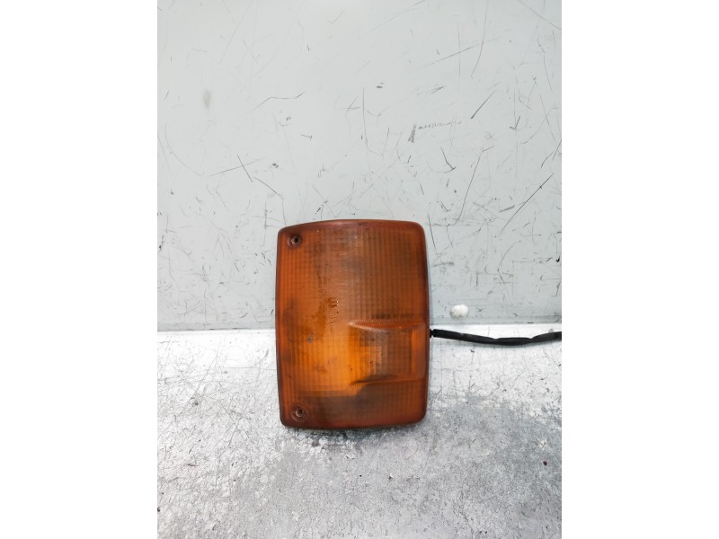 Recambio de piloto delantero derecho para isuzu trooper referencia OEM IAM   