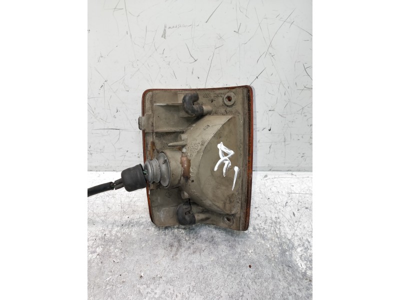 Recambio de piloto delantero derecho para isuzu trooper referencia OEM IAM   