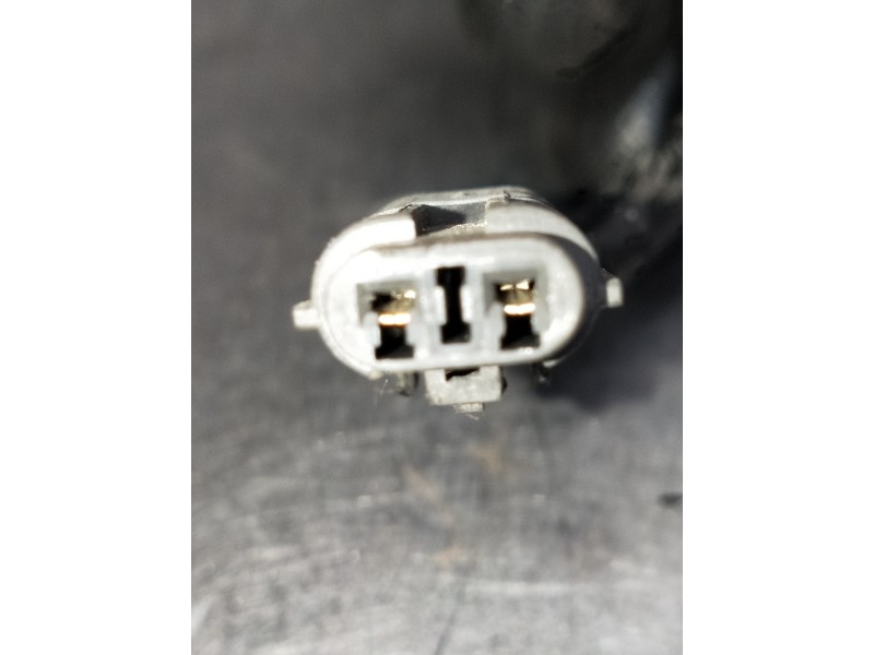 Recambio de piloto delantero derecho para isuzu trooper referencia OEM IAM   