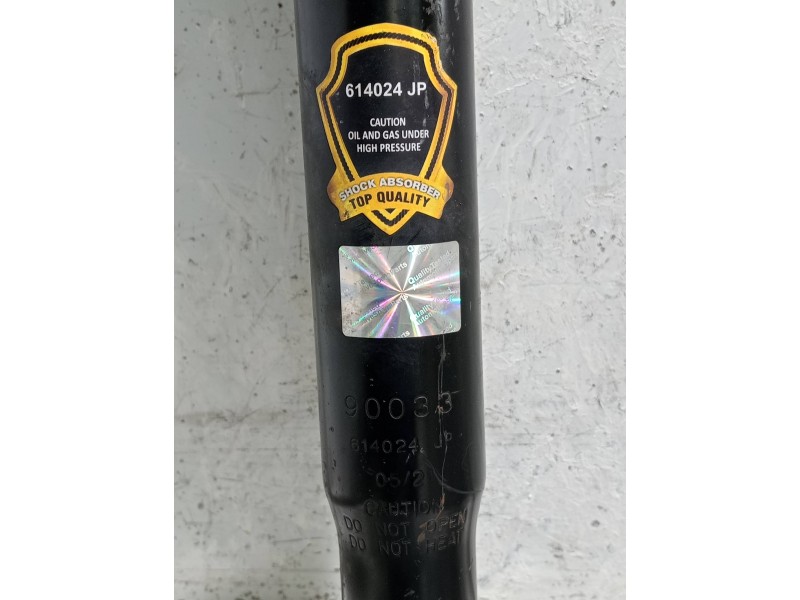 Recambio de amortiguador trasero derecho para jeep cherokee (kj) referencia OEM IAM   