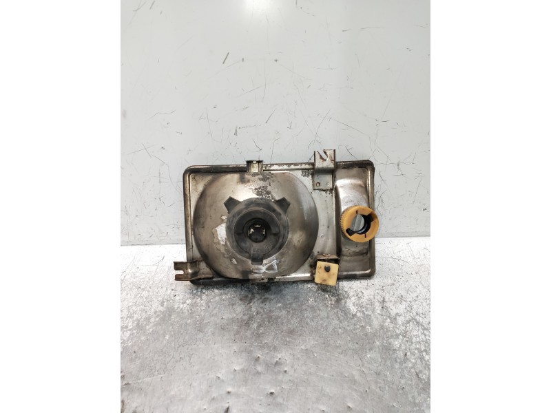 Recambio de faro derecho para isuzu trooper referencia OEM IAM   