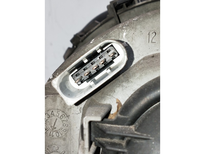 Recambio de faro derecho para mercedes clase c (w203) berlina referencia OEM IAM 0301166202 A2038200261 