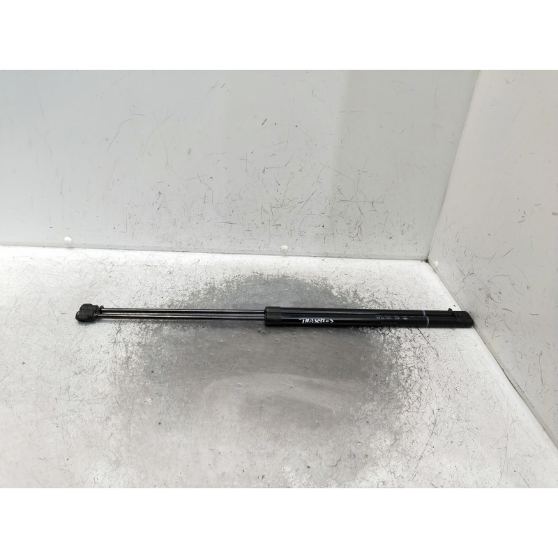 Recambio de amortiguadores maletero / porton para audi a3 sportback (8ya) s-line referencia OEM IAM 8Y4827552D  